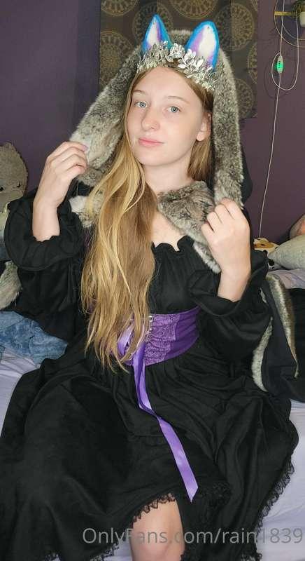 Master, do I look like a princess in this?...
This kitten is..