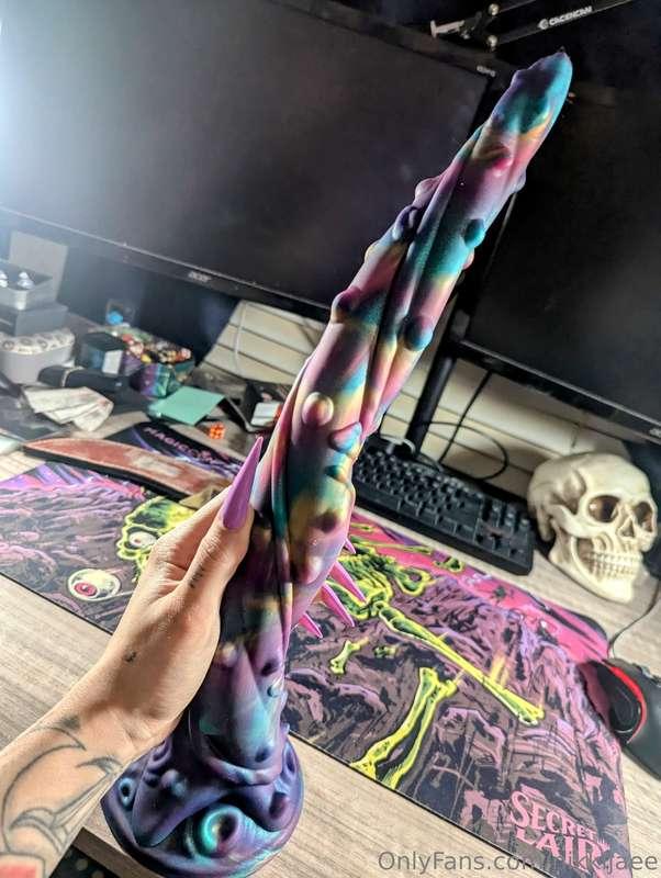 Got a new toy in today 😜 how much do you think I can take???..