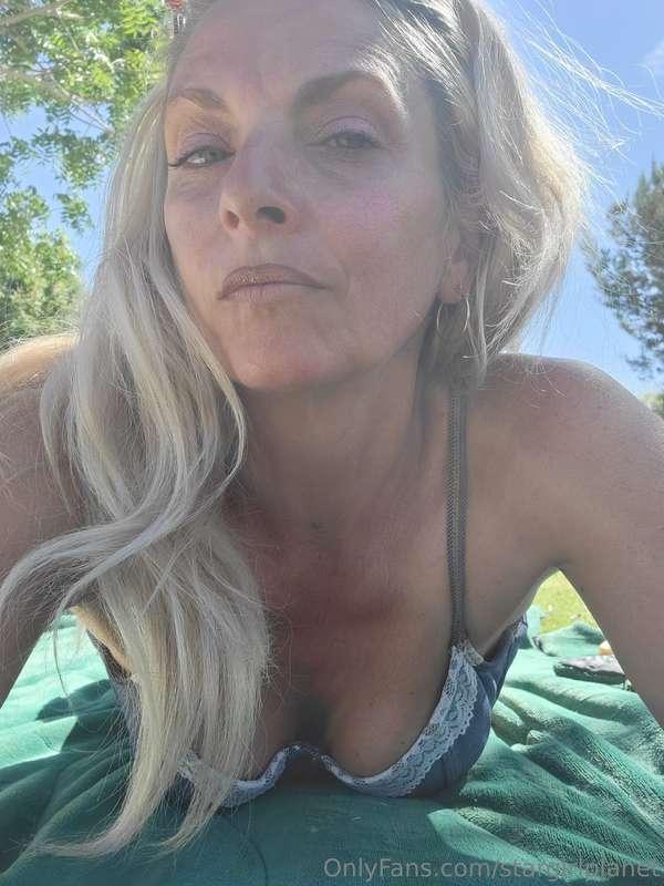 CAN you Pass me the SNACKS! ? 🥰😋