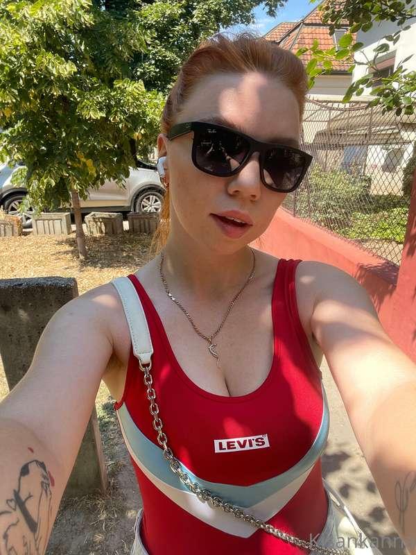 😘