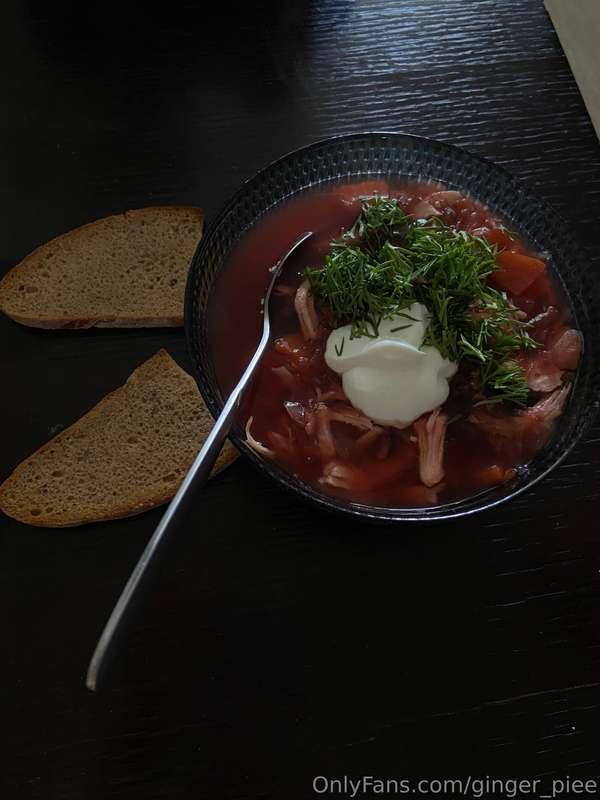 I'm warming up with a warm soup tonight🥣 Oh, I wish I was wa..