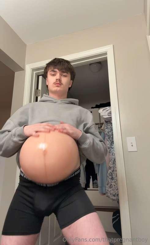 Wyd if your man was as pregnant as me?🥵