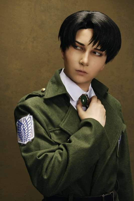 The name’s Levi~ 🖤✊🕊