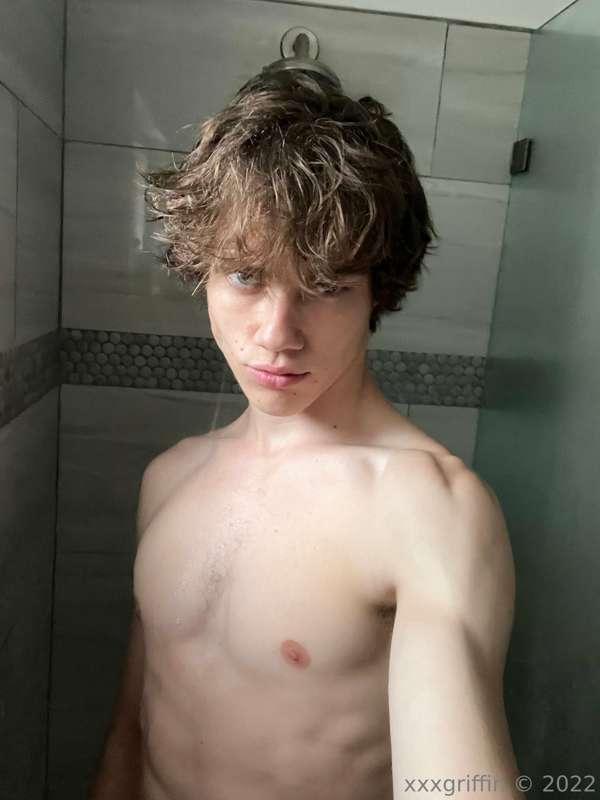 xxxgriffin image #0