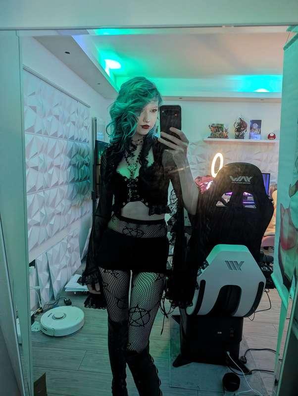 I think halloween is my favourite holiday ! 🎃🦇👻