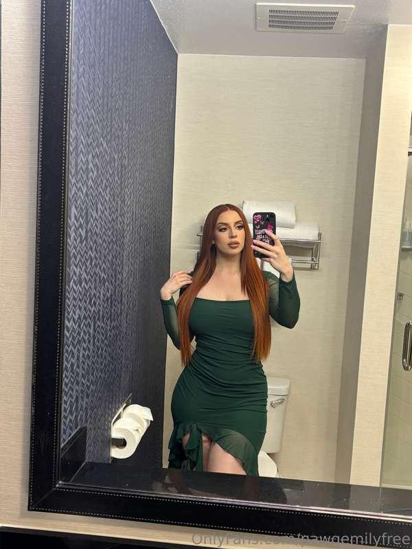 Im making customs baby, ask me in the DMs 🥵