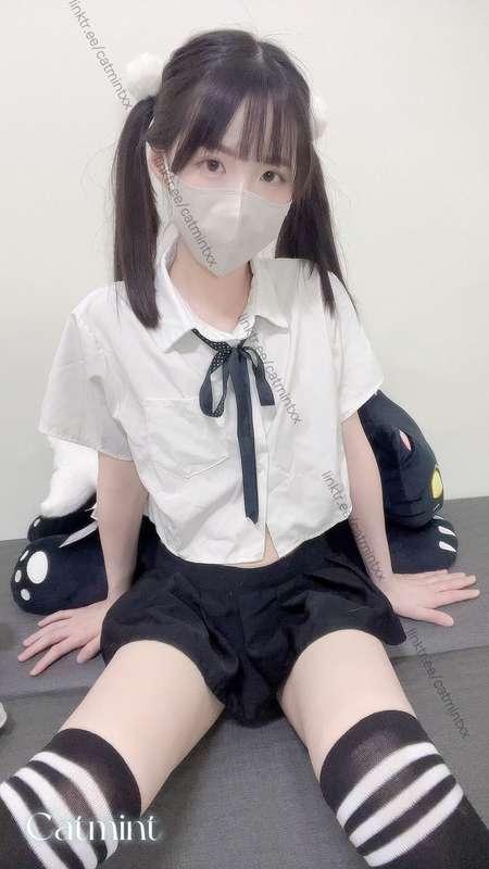 這套衣服陪我走過直播2年，但是拍片卻從來沒穿過🤔This outfit has been with me through..