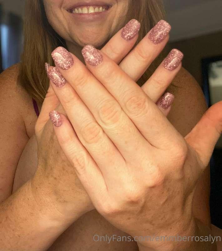 A fan spoiled me yesterday!!! I absolutely love my new nails..