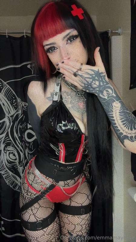 emmamaybyte image #4