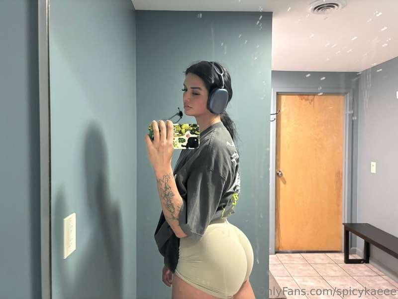 lil glute pump