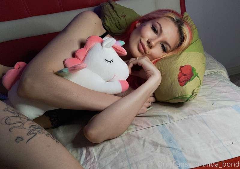 Such a nice rainy day and I just don't want to wake up... Ma..