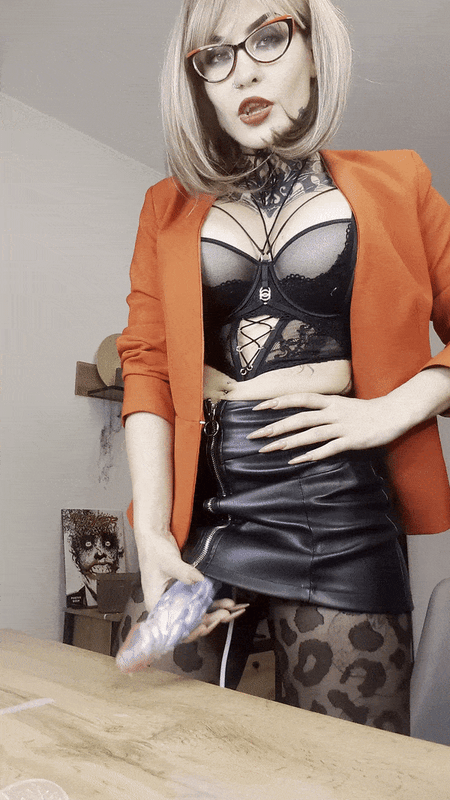 You did a great job today, student.❤❤ And a good grade won't be enough... 😏

***

How do you like it, my boy?🔥🥵🔥 If you want more, then study diligently in my classes.💋




#fyp #strapon #petite #body #naughty #tattoo #gamer #sexy #mistress #femdom #pussy #footfetish #domme #mommy #goddess #boobs #butt #switch #facesitting #ass #boss