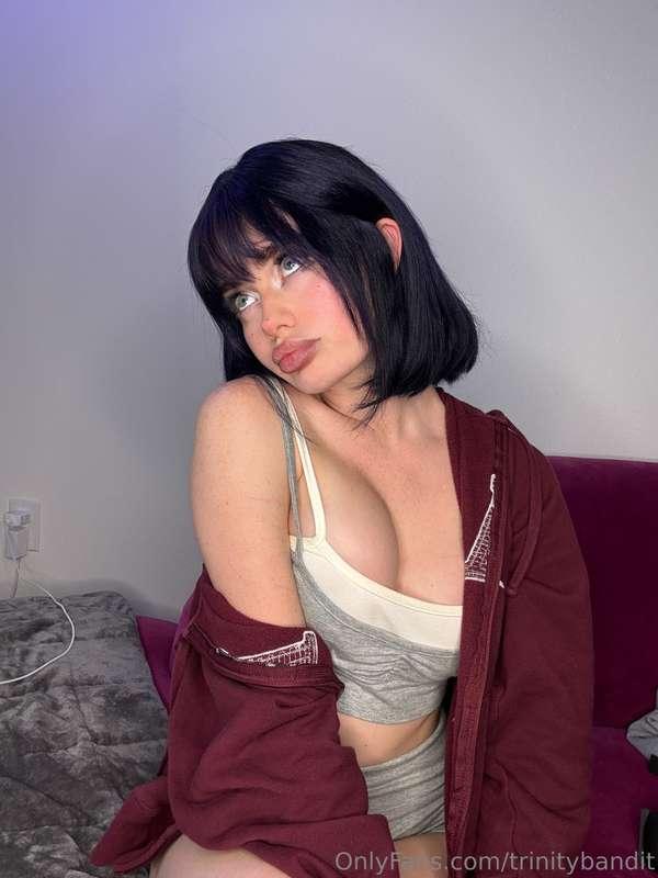 Wondering what you'd do if you woke up with these thangs 🍒 o..