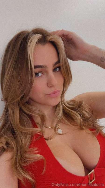 just a little something for your 🍒 tuesday 