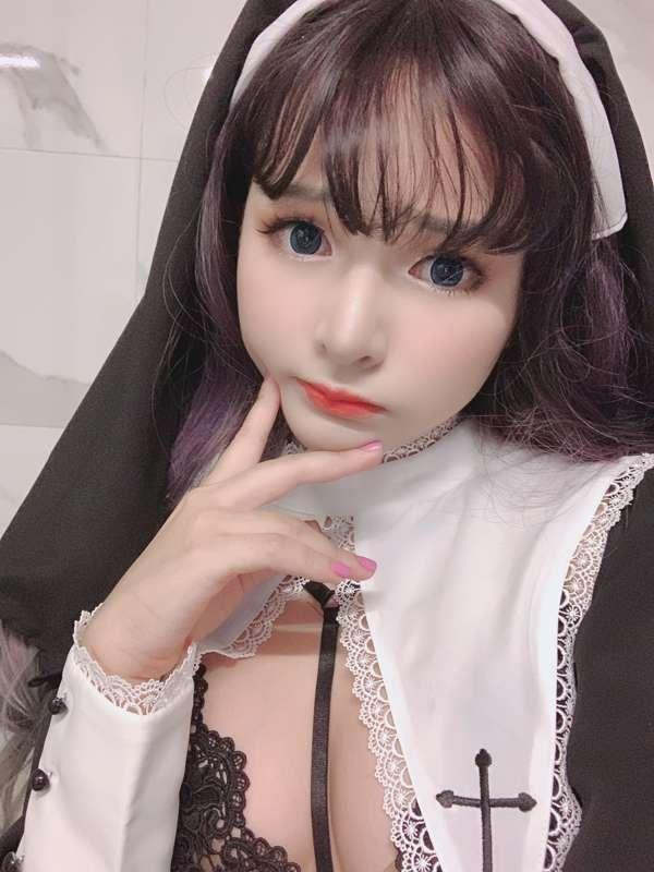 cosplayer%20mimi%20chan main image