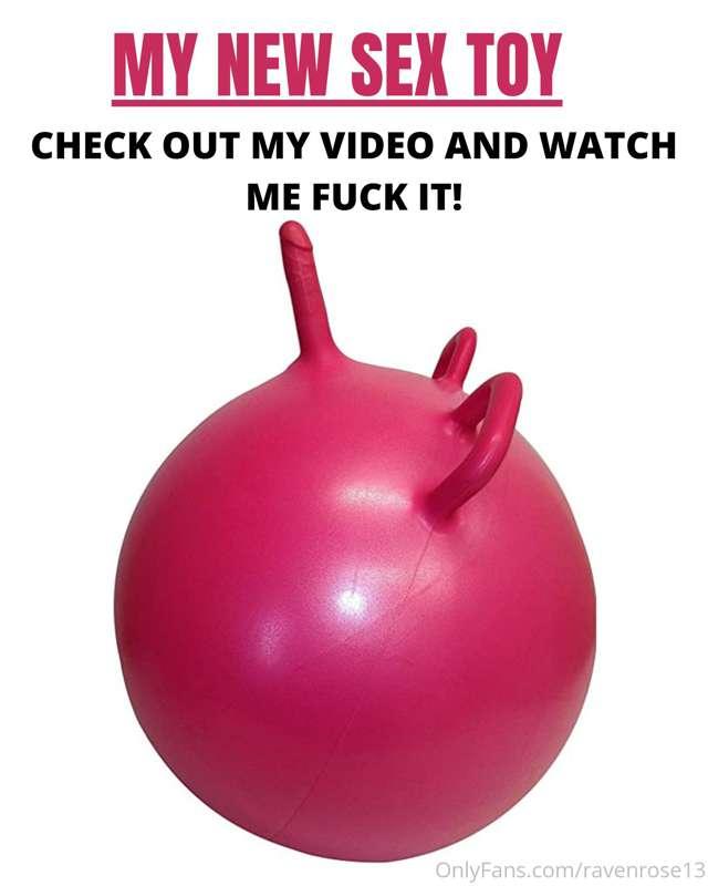 Watch me dance naked, play with my pussy, and fuck my new to..