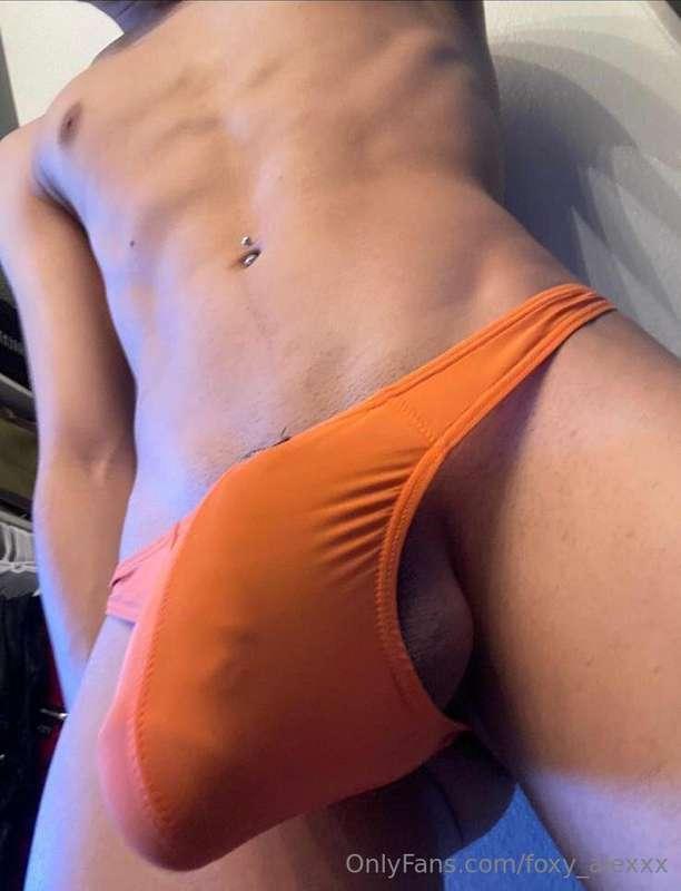 My dick doesn’t fit in my undies. Help me papi 🥵😈 Dm for thi..