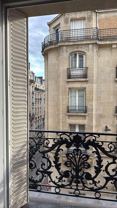 Here it is, the magic of the city — even from the window, yo..