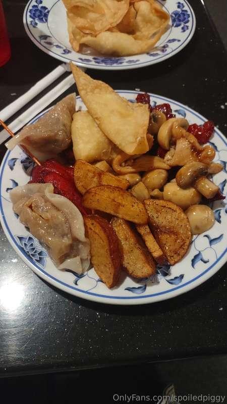 Went to an all you can eat Chinese buffet and boyyy did I ea..