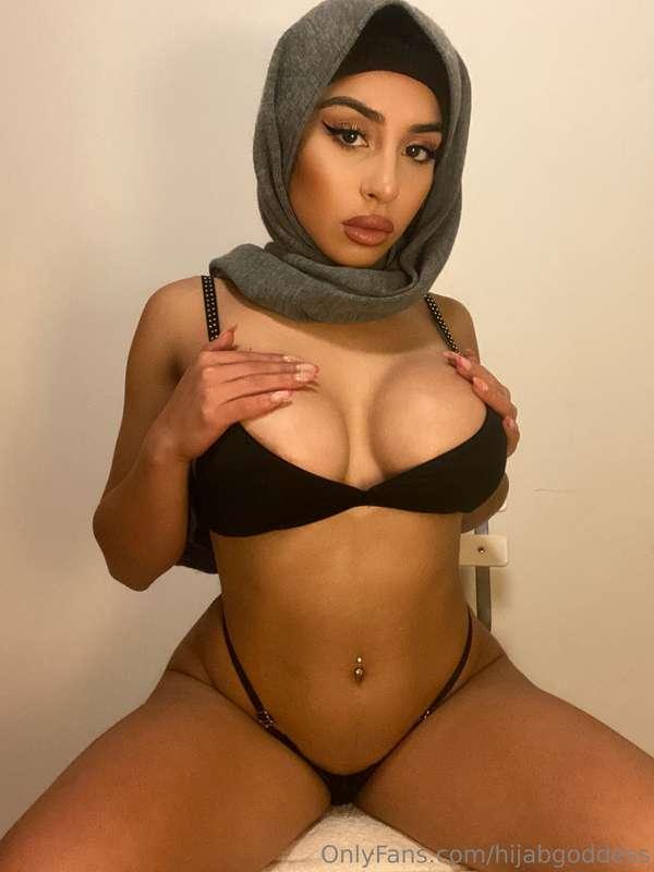 hijabgoddess image #1