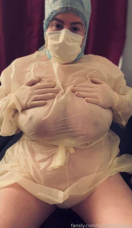 As promised…this is a frequent request…naughty nurse in her OR gear…watch me put on my cap and tight latex gloves…lube them up in my pussy…the flimsy yellow gown straining to hold my big full tits, hard nipples on full display…

Playing with my pussy until I’m dripping with squirt and cream 😇 

I hope you enjoy 😘🥰

#medicalfet #medfet #surgicalmask #surgicalcap #bbw #nurse #bigtits #bbwnurse #wetpussy #squirting #creamypussy #cumming #watchme #medicalplay #medicalfetish #goodgirl #sunday #fyp 