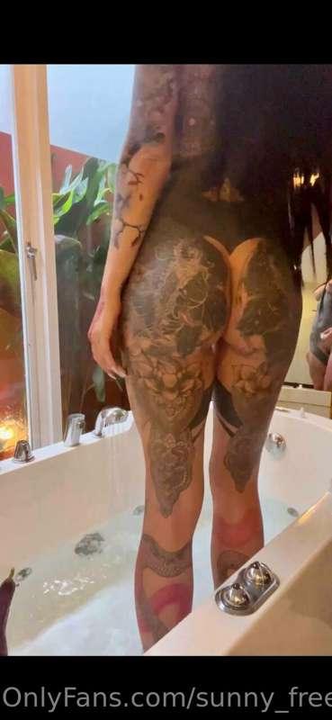 All NAKED 🥵wild girl😈 oil 🧴my body. Look how hard 🪨I made my..