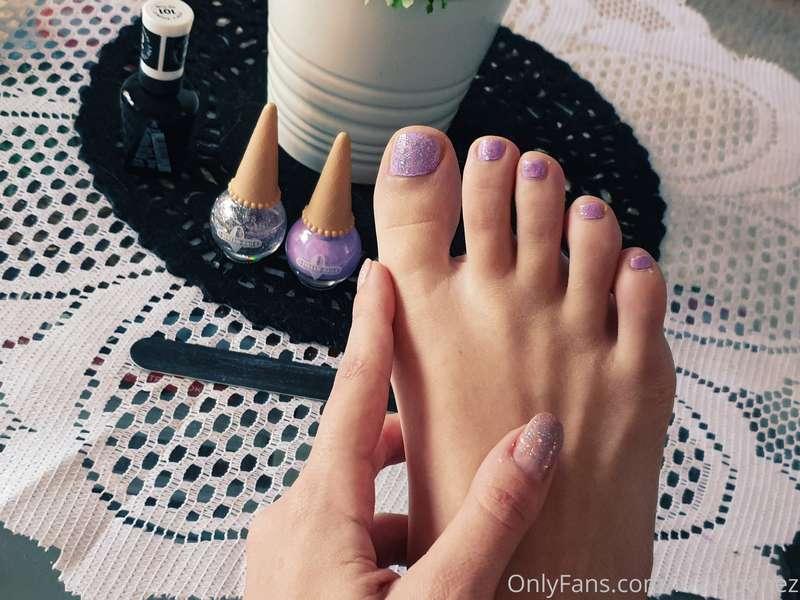To all my beautiful foot fans out there, there will always b..