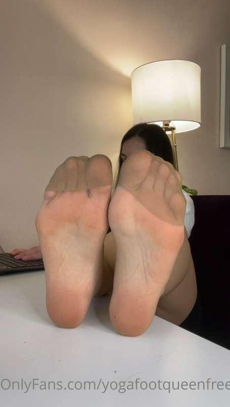 yogafootqueenfree image #0