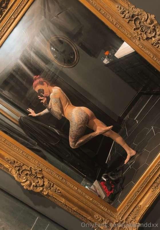 Happy Valentine’s Day babes 🖤Tip for a little surprise 😈
