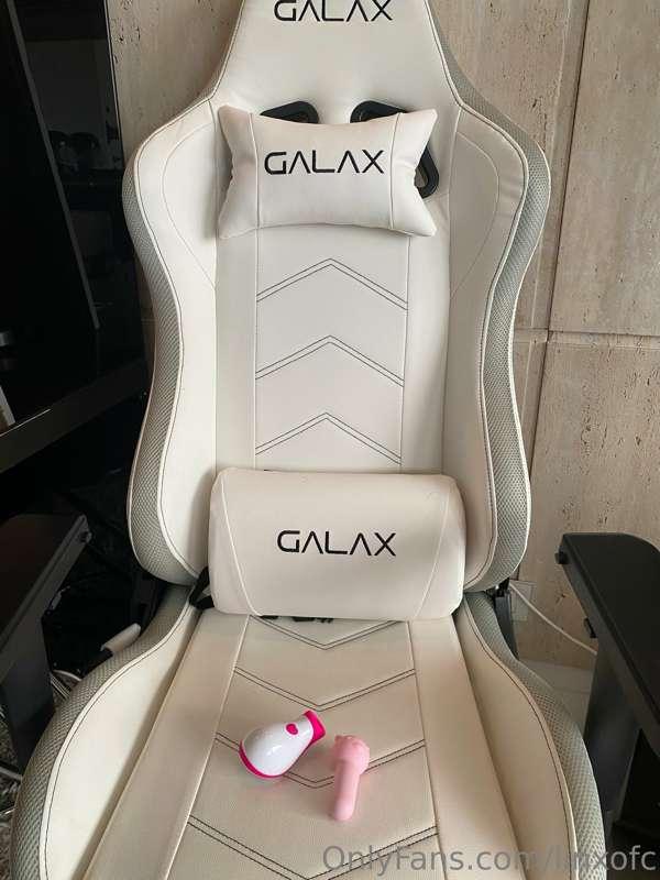 OMG these gifts arrived for me and it made my heart melt 🥺♥️..