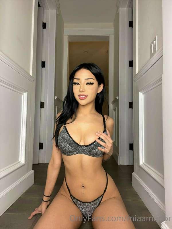 Do I have your attention now boo? 😌