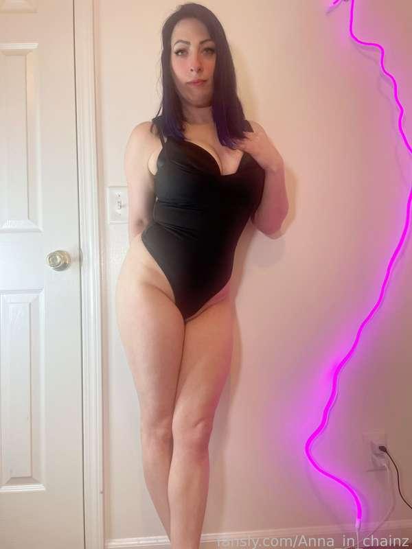 Hey. I have a PPV video I'm uploading later.

B/G sex and facial. Hope you're looking forward to it! (You dont need to be subbed to get it)

#fyp #selfie #gothgf #gothmommy #alternative #bunnysuit #hips #legs #purplehair