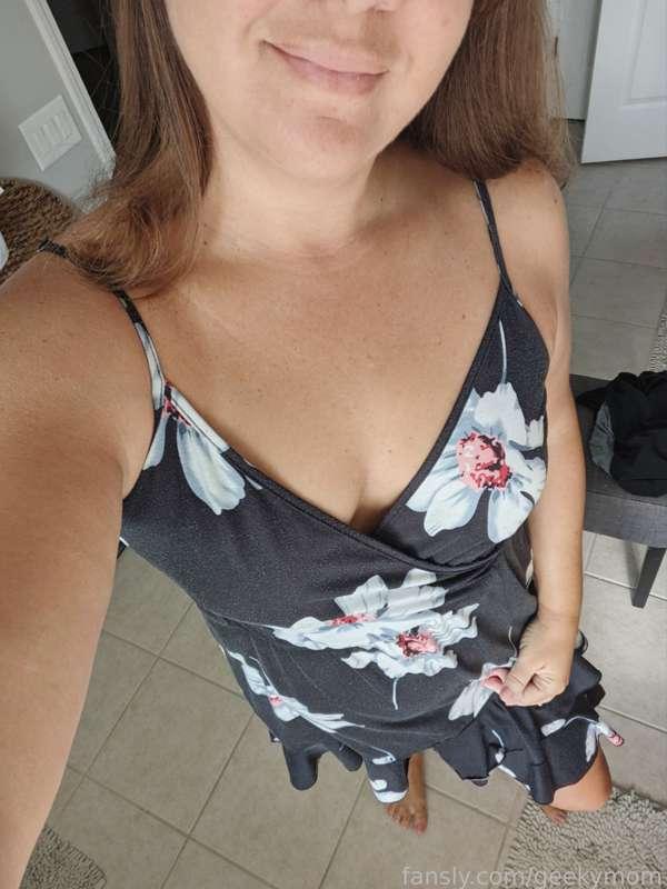 How about an on/off to start your day? ☺️ 

#milf #curvy #curves #thicc #fyp #onoff #nude #selfie #sundress #naughtymom