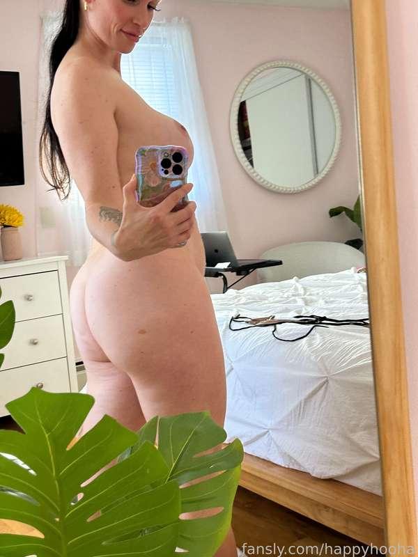 Booty gains🍑

#fyp #milf #milfs #mature #cougar #naughtymom #naughtywife
