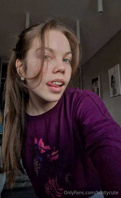 🔥 FREE SUBSCRIPTION ONLY NOW 🔥This hot brat @catidary wants ..