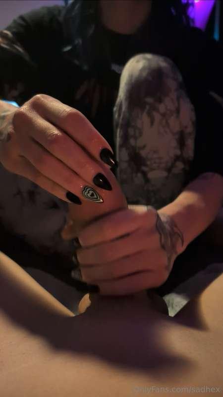 Hand job video with new nails and hotel room pics. Also me u..