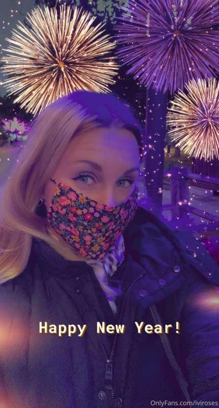 Happy New Year!! 🎊🎆🎈💋
