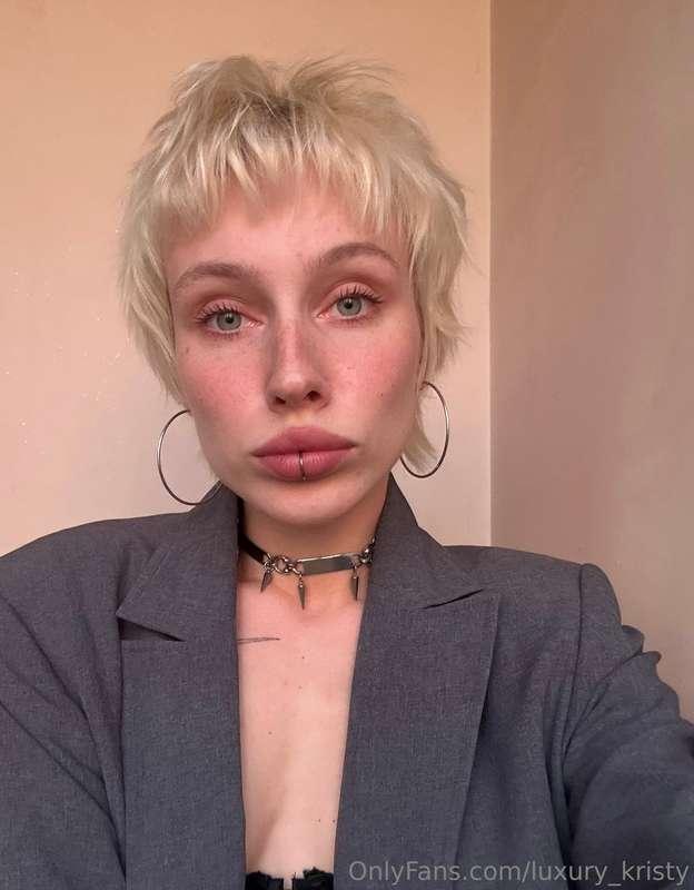 How's your mood? Describe with a smiley face in the comments..