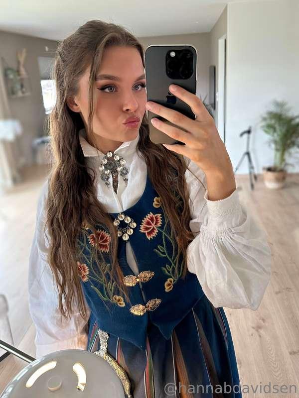Do you think the norwegian bunad is pretty?❤️