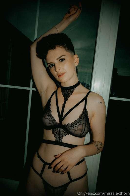 New lingerie set from a super cute local Romanian designer. ..