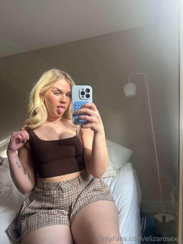 Is my outfit cute?🥰