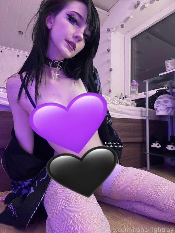 okaaaaay… i think this counts as having lost the hoodie 😩
thank god what’s underneath is cute too :33
and also HAPPY NEW YEAR 🥳

(no more extras) 
#pastelgoth #video #lewdvideo #nsfw #tits #smalltits #gothgirl #egirl #ass #butt #booty #thighs #petite #lewd #tease #fyp