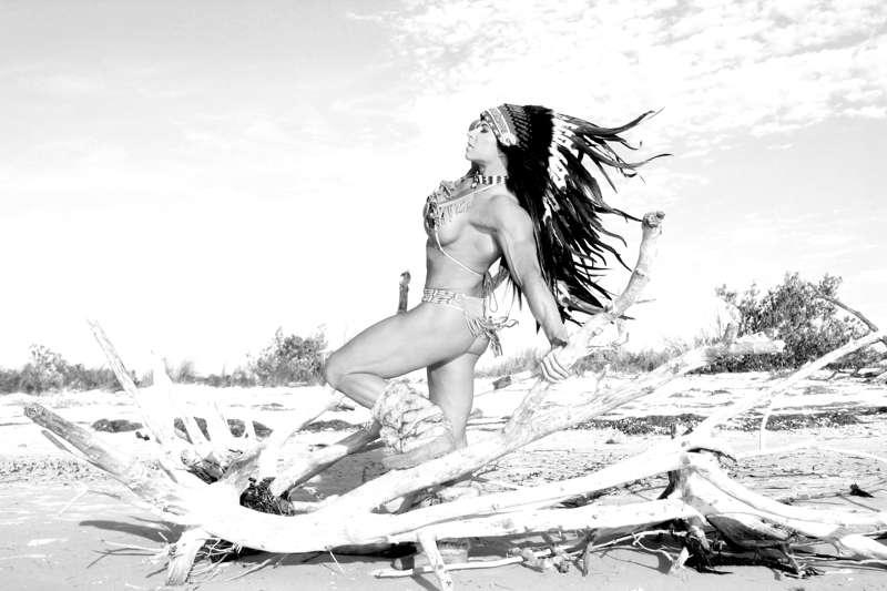 Few more from my shoot on the beach. 🥰💪🏼
