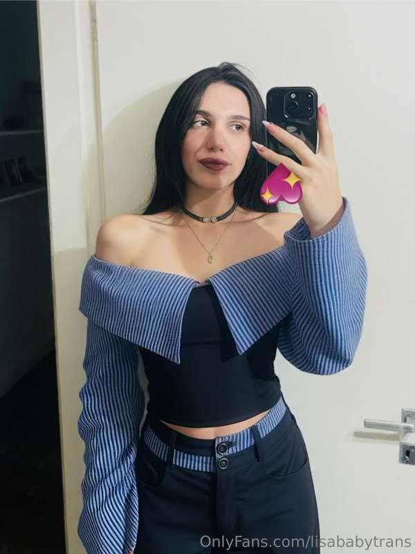 What’s louder: the outfit or your thoughts? 🧨