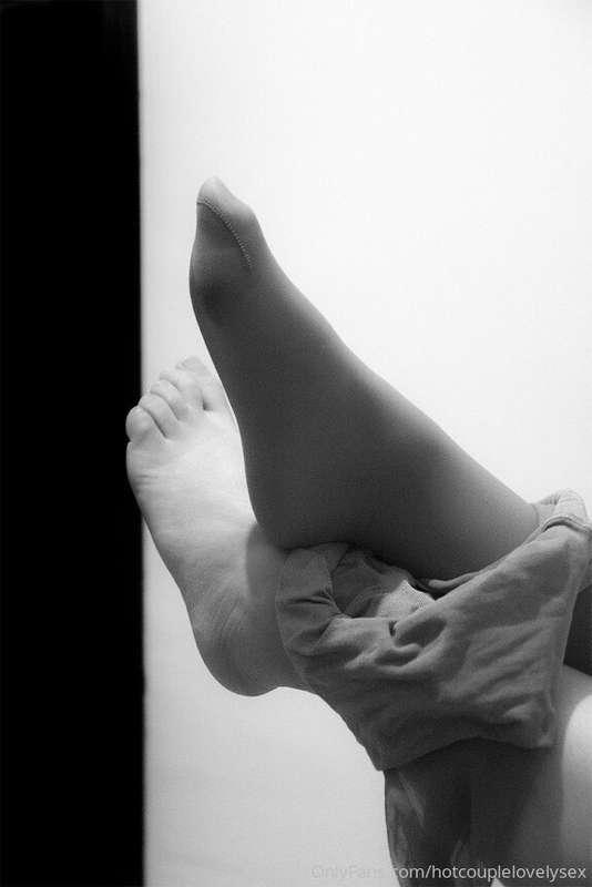 My feet inspired my boyfriend to take some very artistic pho..