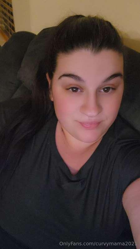 Wanna Netflix and feel each other up with me? 😛