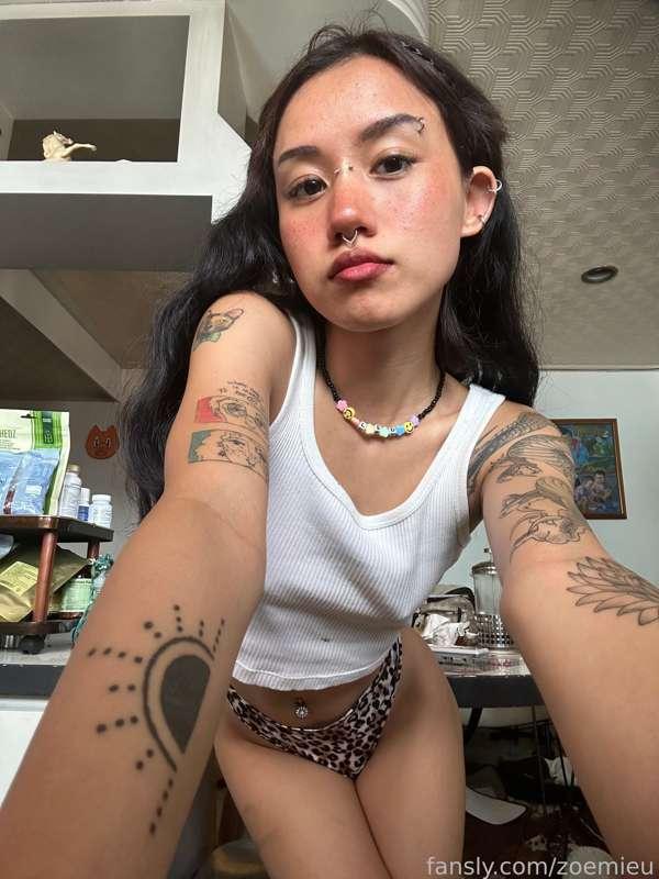 zoemieu image #4