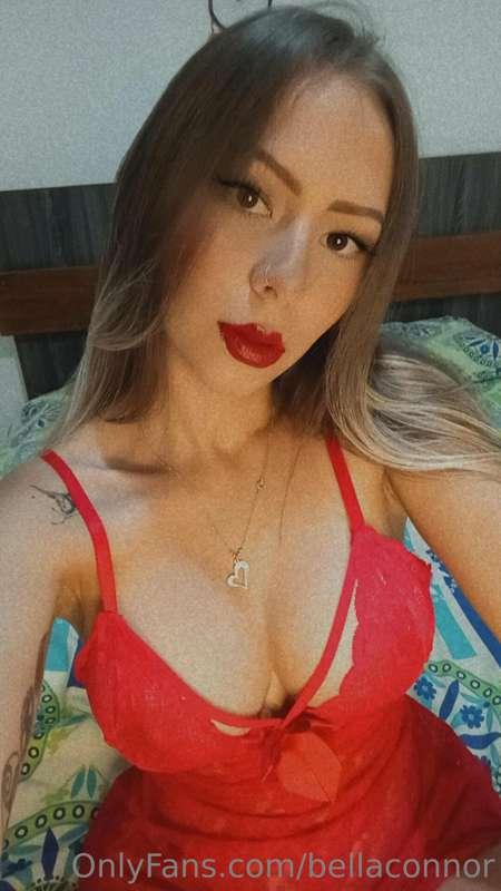 kisses for everyone 💋💋
#viral 
#kisses
#girls 
#Red