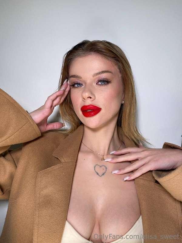 What is your favorite eye color?💕😍