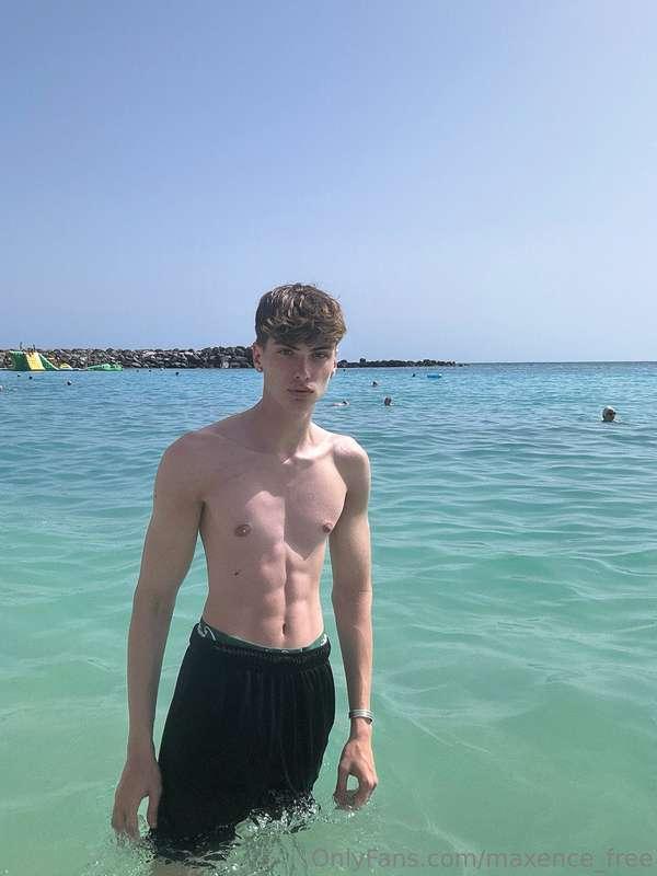 Too hot 🔥😈